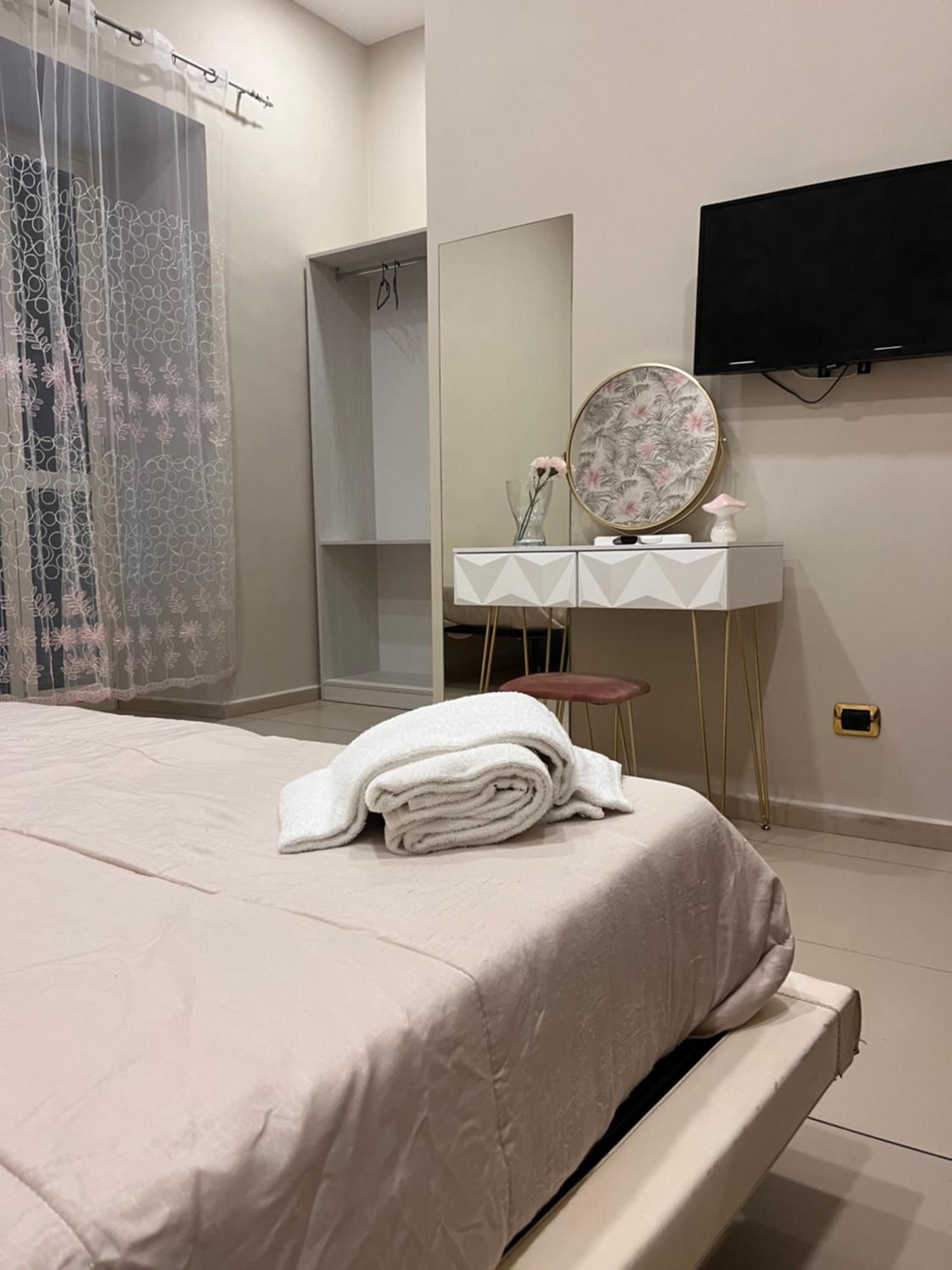 Oceania 43 * Naples